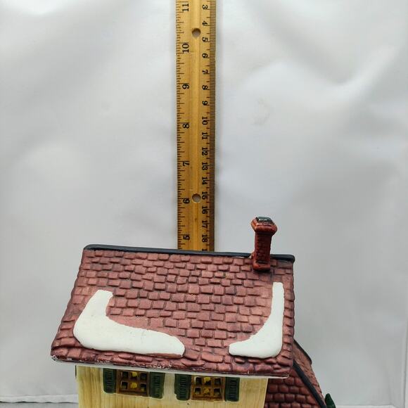 Village Inn Ceramic Christmas Village House Light-Up Style Vintage Holiday Décor - Picture 7 of 9